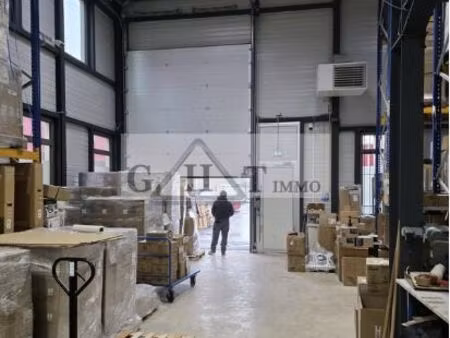local bureaux 150 m²