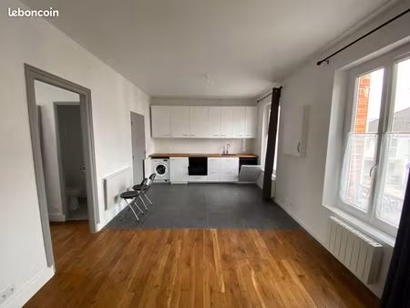 t2 de 35 m2 romilly - centre ville / gare / hôpital- dpe d