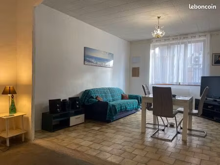 maison à capendu(11700) à 63000