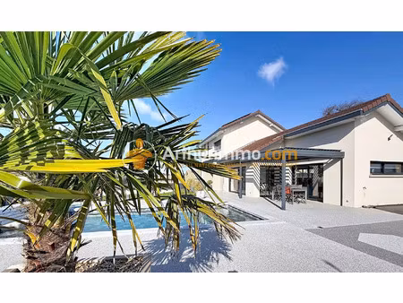 vente maison 5 pièces 160 m2 à bourgoin-jallieu