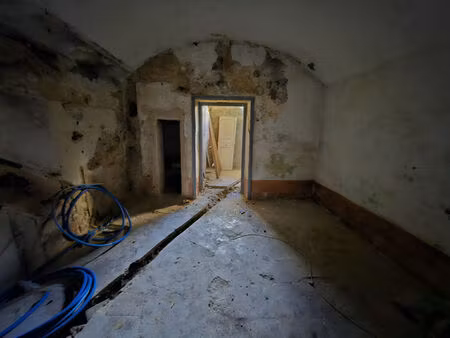 appartement t3 à rénover avec extérieur