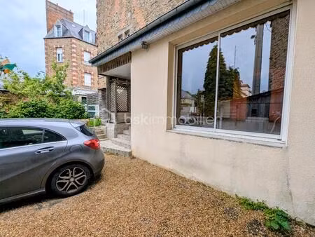 appartement en rdc situé au centre de fougeres 35300