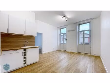 appartement t2 de 38 m² à louer au centre ville de fronton