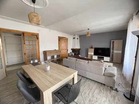 grandvillars  immeuble avec dépendances sur 1160m2 de terrain