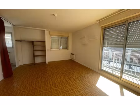 location appartement  m² t-1 à la riche  465 €