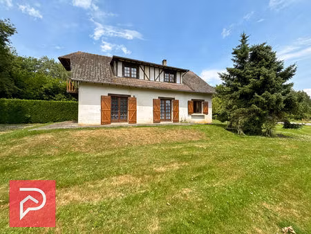 maison traditionnelle entre bernay et orbec à la campagne