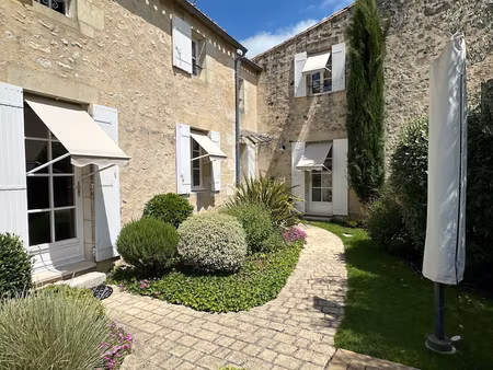 charmante maison en pierre