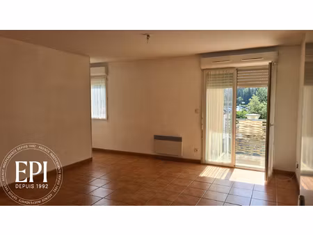appartement t2 au 1er étage