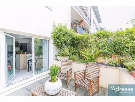 appartement 2 pièces de 54m² entièrement refait avec extérieur