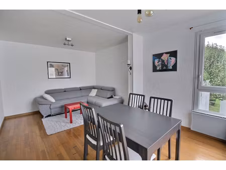 appartement meublé - montigny le bretonneux