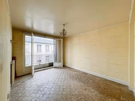 paris 11 - metro voltaire – 2 pieces – balcon