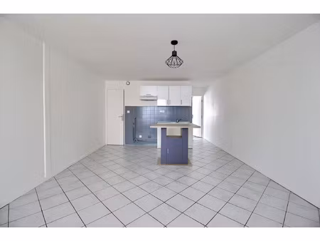 exclusivité pussay - appartement t2 de 41 65 m2 avec terrass