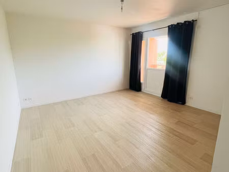 location appartement 2 pièces  51.00m²  saint