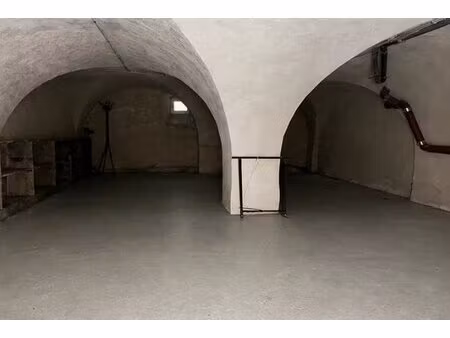 cave en location - lons-le-saunier