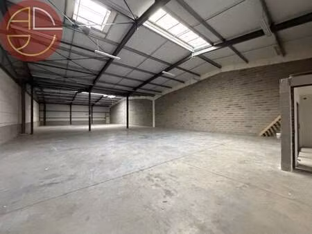 location entrepôt fenouillet 31150 1560m²