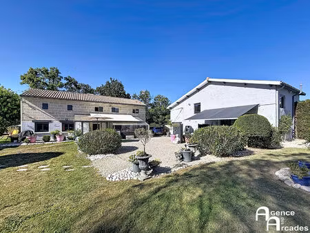 magnifique propriété maison et gîte de 370 m2