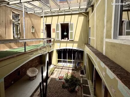immeuble 10 pièces 390 m²