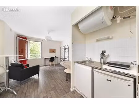 studio 1 pièce 22 m²