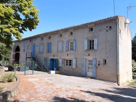ancienne ferme rénovée avec 2 habitations indépendantes-220m2-6900m2 de terrain