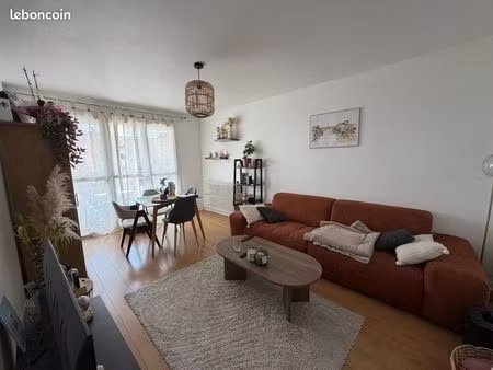 appartement t3 rénové avec garage et parking
