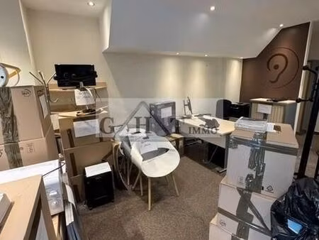 commerce 54 m²