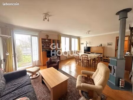 maison 5 pièces 104 m²