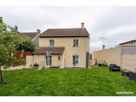 maison 6 pièces 146 m²