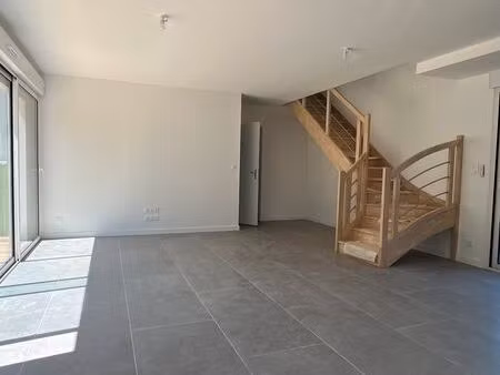 location t5 redon