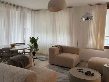 rare : grand t2 xxl de 60 m² avec balcon & option parking – clé en main – quasi neuf (2024