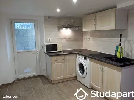 chambre 1 pièce 12 m²