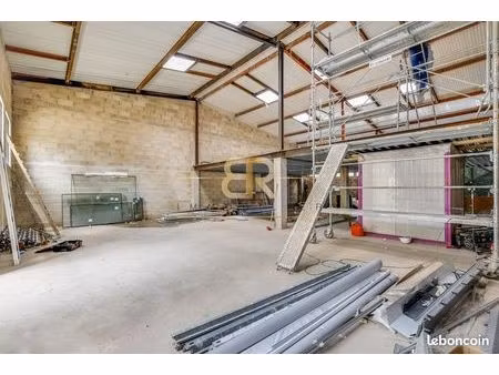 entrepôt 370 m² montreuil