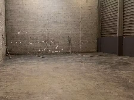 local d'activité de 450m2 93600 aulnay-sous-bois
