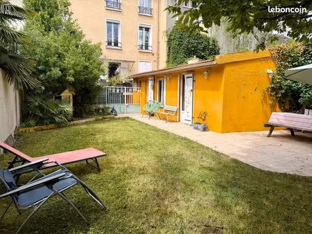 à vendre - pavillon avec jardin privatif de 208 m2
