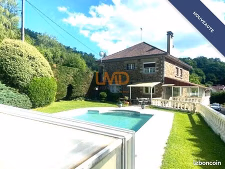 maison 10 pièces 197 m²
