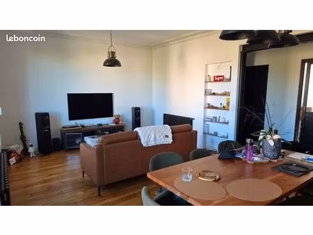 2/3 pièces traversant de 50 m² – entièrement rénové