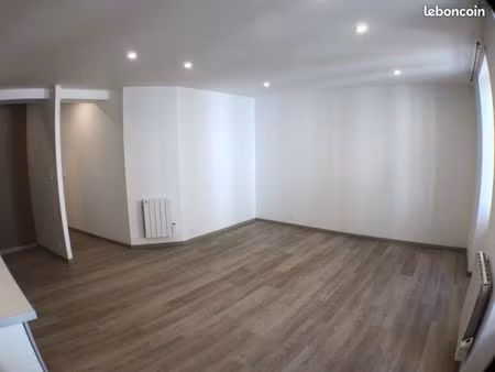 t2 hypercentre millau 46m2