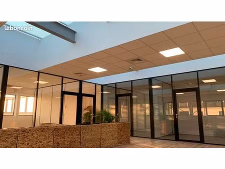 bureaux 317m²