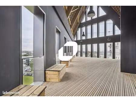 bureau 4 742 m²