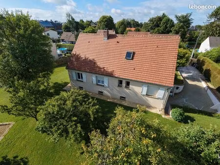 pavillon 3 chambres sur sous sol