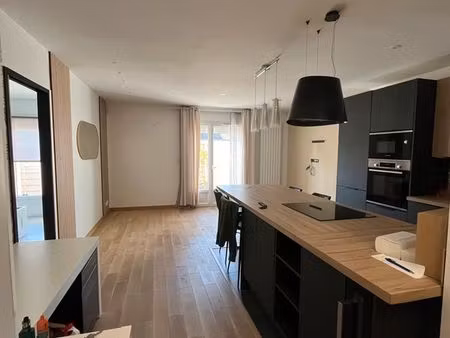 a louer appartement t2 meublé avec terrasse