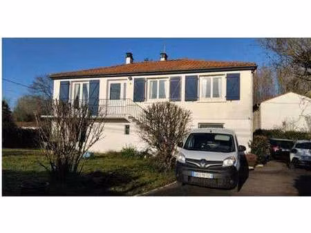 vente maison à magné (79460) : à vendre / 106m² magné