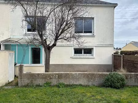 location maison à sainte-gemmes-sur-loire (49130) : à louer / 106m² sainte-gemmes-sur-loir