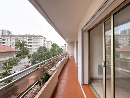 le mourillon t3 + terrasse  copropriete de standing
