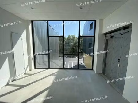 location bureaux 278 m²