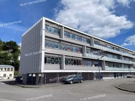 vente bureaux 678 m²