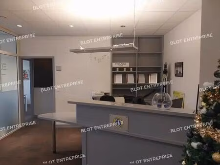 location bureaux 160 m²