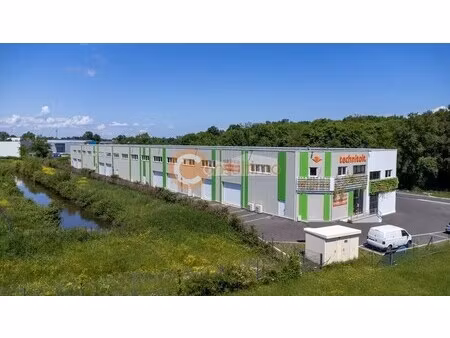 vente local d’activités tresses 33370 295m²