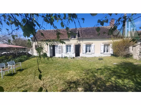 maison ancienne pleine de charme - 104 m2 - terrain clos de