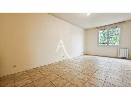 location appartement 1 pièce  30.05m²  bois