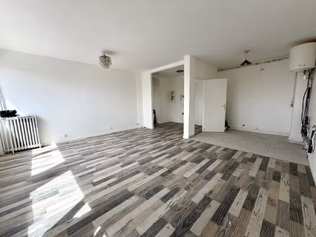 ** grand appart de 2p de 55m2 **